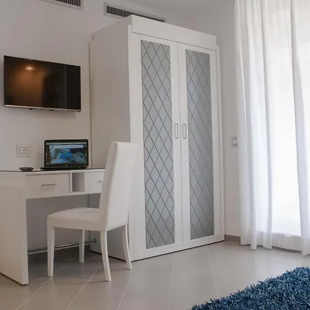Tasso & Hotel 3*