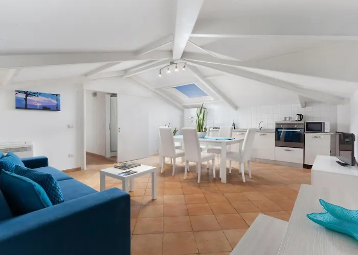 Tasso & Szálloda 3*